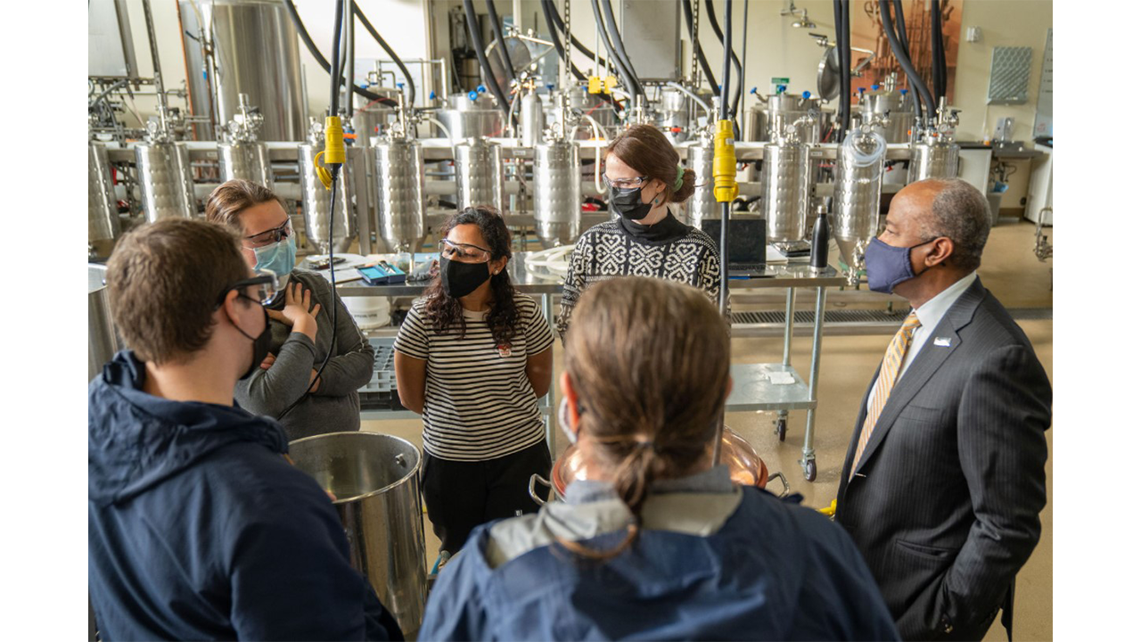 Image of Chancellor visiting brewery