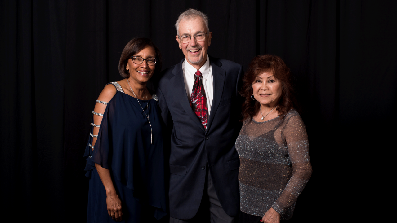 Dean Helene Dillard, James Seiber and Rita Seiber at the Award of Distinction ceremony in 2018. Dean Helene Dillard, Jim Seiber, Rita Seiber