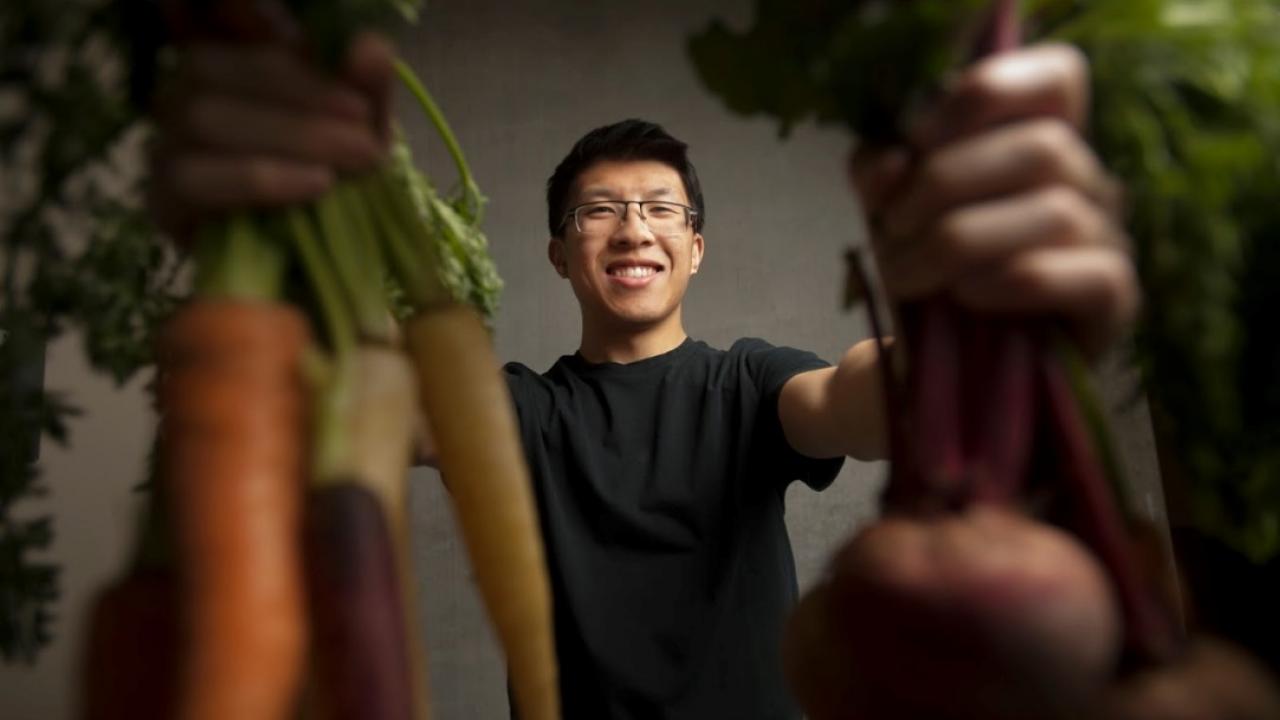 Photo by Gregory Urquiaga/UC Davis Adley tong with vegetables