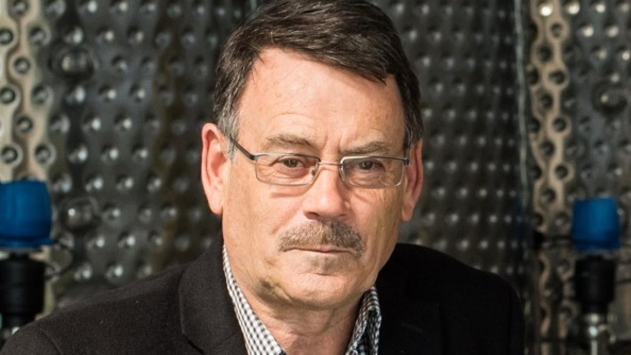 Dr. Roger Boulton